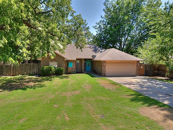 3rd image of 224 E Forster Ln