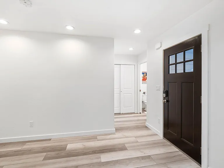 2135 Black Bird Ln — Photo 4