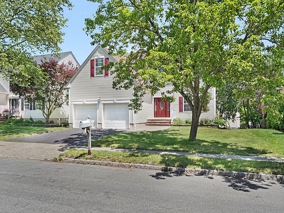 2nd image of 43 Wexford Way