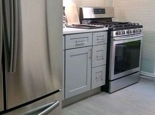 26-22 18th St #1F, Astoria, NY 11102