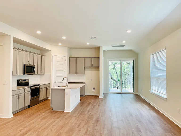 333 Peace Pipe Way — Photo 3
