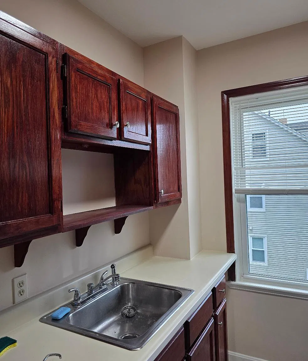 3 bed, 1400 sqft, $2,000 — Photo 4