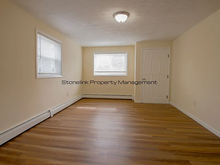 125 Broad St — Photo 5