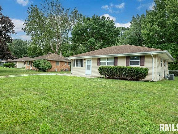 4th image of 1918 W White Oak Dr
