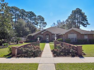 325 Killarney Rd, Niceville, FL 32578