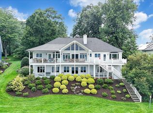40 Spinnaker Run Ct, Moneta, VA 24121
