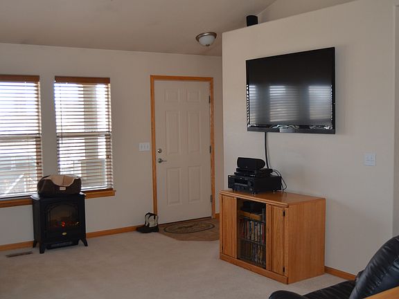 3rd image of 1063 Mahogany Way