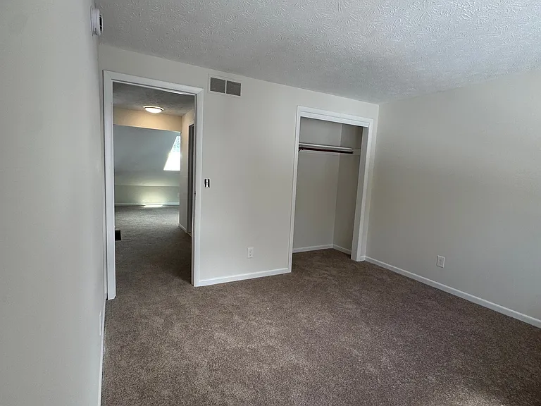 32 Spring Hl — Photo 7
