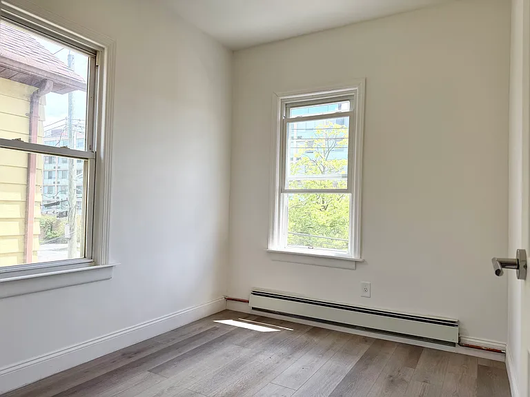 164 Bruckner Ave #2 — Photo 17