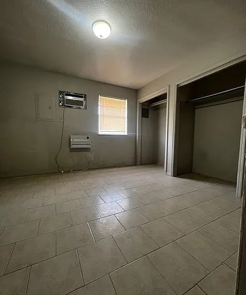 Bedroom and window A/C and heat units