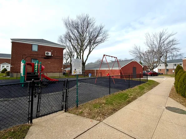 67-20 218th Street image 3 of 5