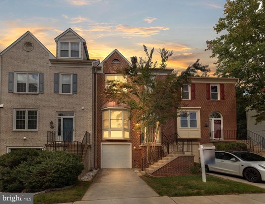 8110 Squirrel Run Rd, Springfield, VA 22152