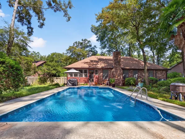 132 Fox Chase Dr, Goose Creek, SC 29445
