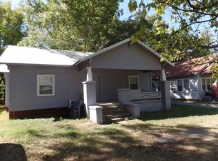 307 W 14th St, Ada, OK 74820