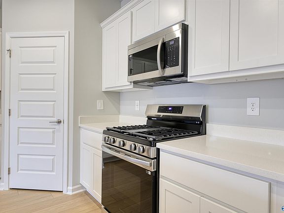 4th image of 12392 Whitcomb Cir