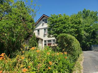 2415 Lee Rd, Cleveland Heights, OH 44118