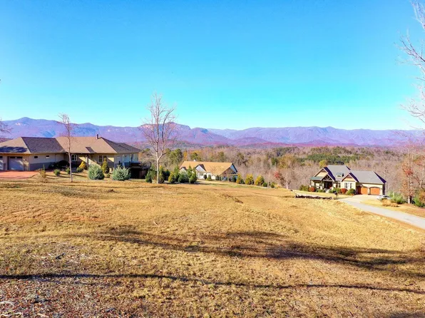 116 Eliza Ln, Marietta, SC 29661