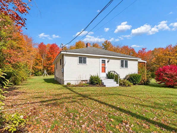 15 Ross Road, Kennebunk, ME 04043