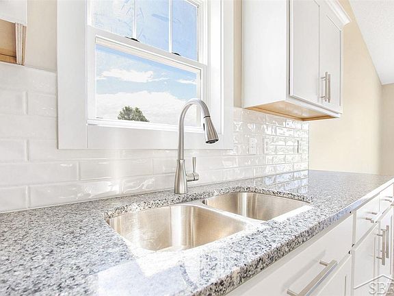 4th image of 5583 Stone Briar Ln S