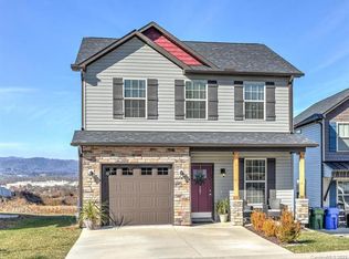 757 Cardwell Ln, Fletcher, NC 28732
