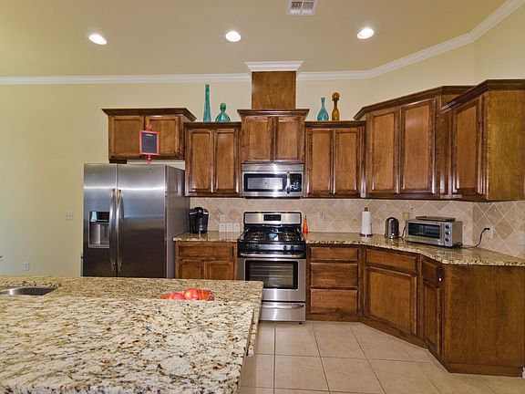 5th image of 2917 Marigold Ln