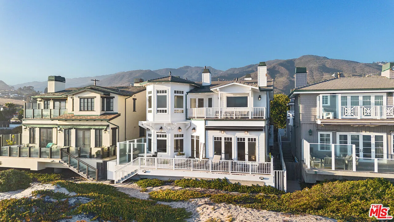 5 bed, 4.5 bath, 5238 sqft, $50,000 — Photo 3