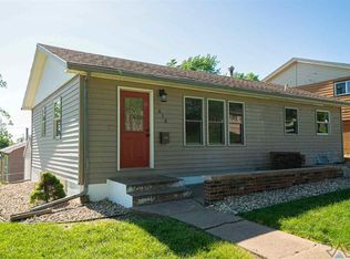 613 S Jessica Ave, Sioux Falls, SD 57103