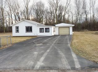 3738 Kirschling Dr, Bay City, MI 48706