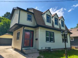 1215 20th St, Rockford, IL 61104