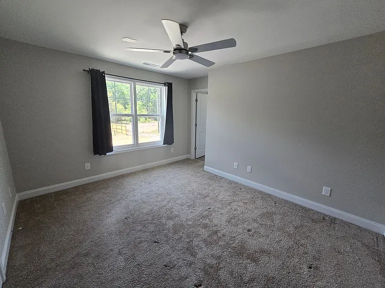 916 Stevens St — Photo 18