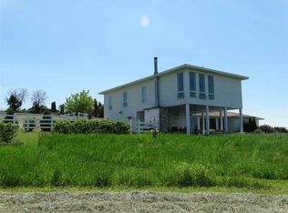 1911 Hawk View Rd, Lansing, IA 52151