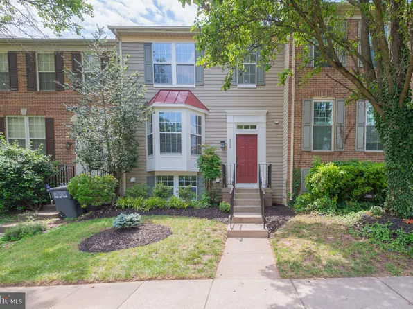 6328 Gun Mount Ct, Centreville, VA 20121