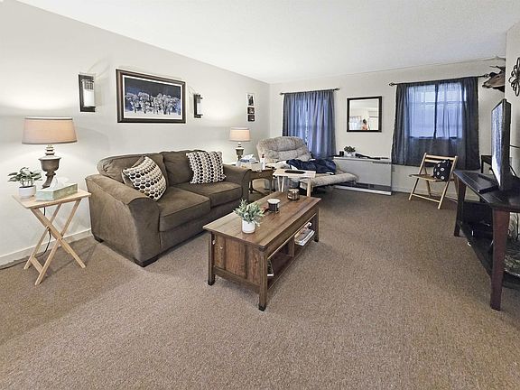 3rd image of 37 Killington Avenue