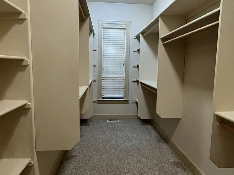 811 E Knoll Ct — Photo 20