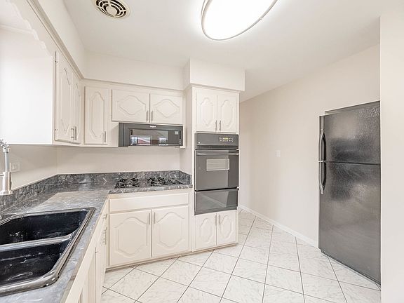 5th image of 10224 McNerney Dr