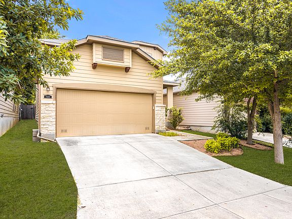 3 bedroom 2 bath home for rent in the medical center in San Antonio, TX.