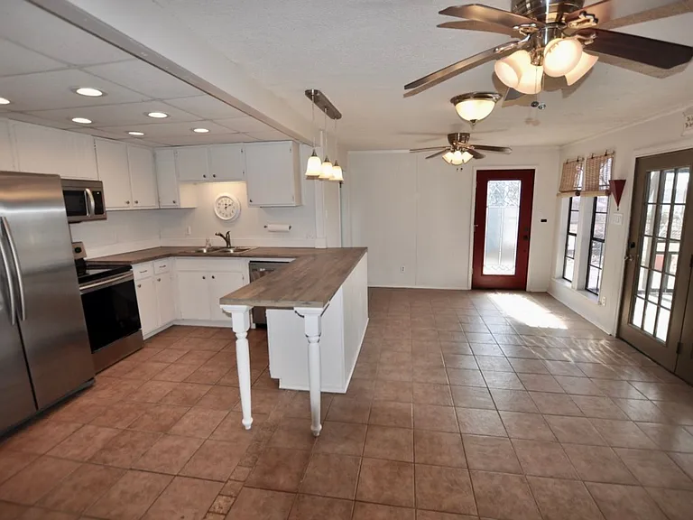 1937 E Lake Dr — Photo 14