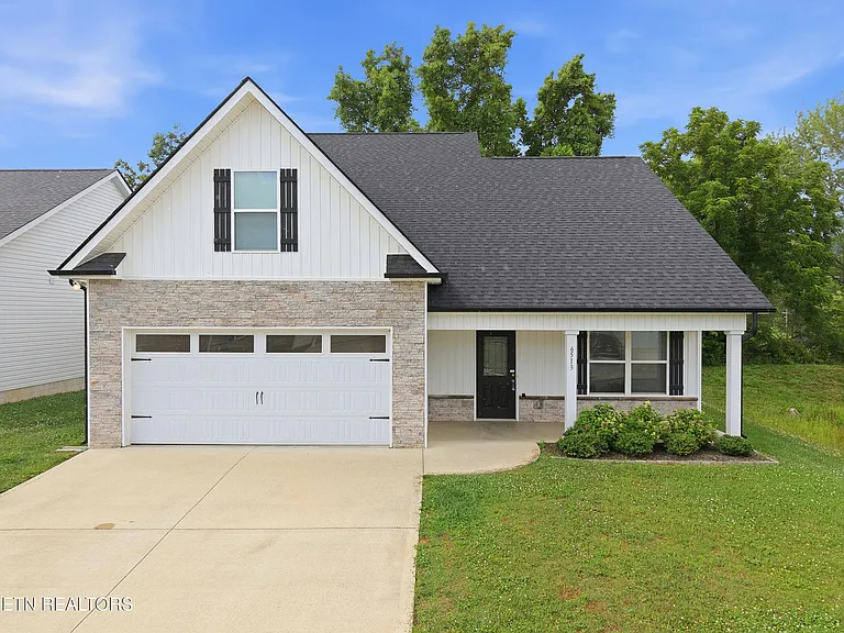 6513 Cara Cade Ln — Photo 1