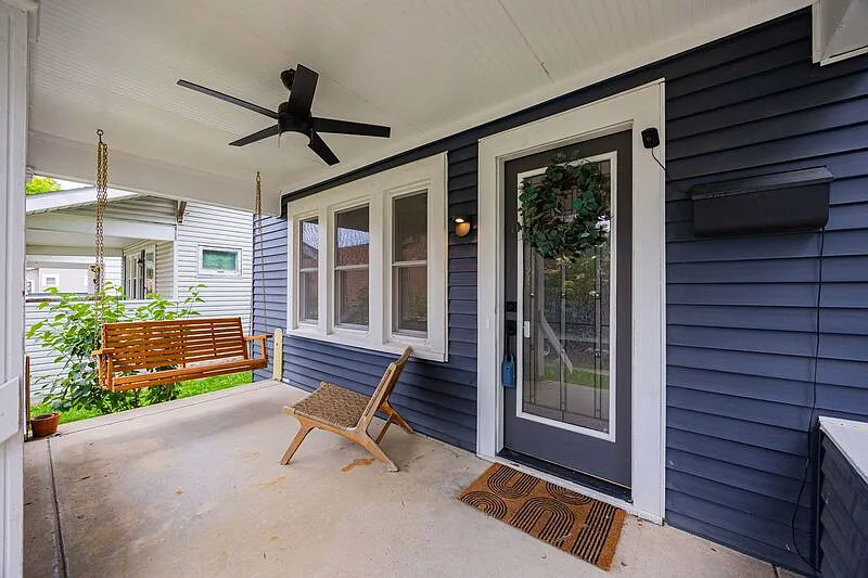 2 bed, 1.0 bath, 984 sqft, $1,650 — Photo 3