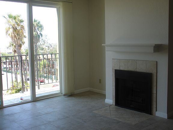 4th image of 2445 Brant St #5