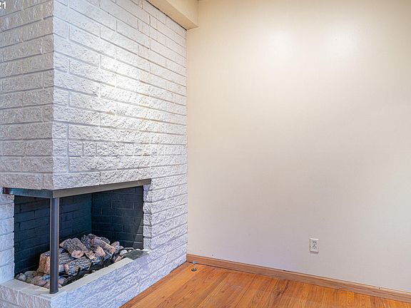 4th image of 815 SE River Forest Ct