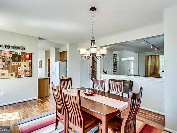 3rd image of 5111 Higgins Dr
