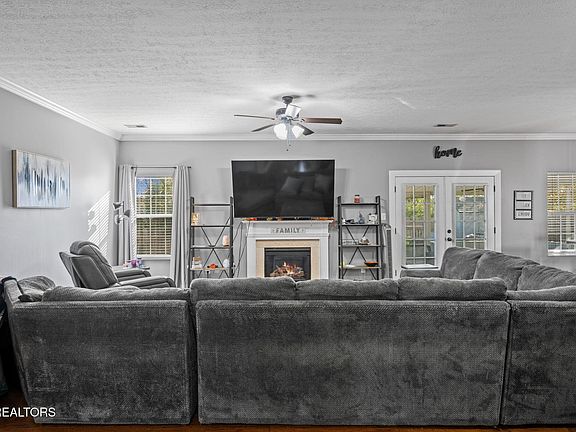 3rd image of 2028 Cartmill Dr
