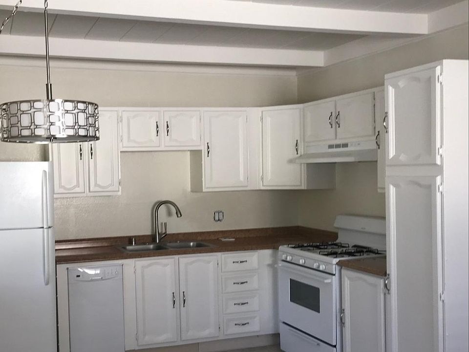 2nd image of 722 Mariposa Ave APT 4
