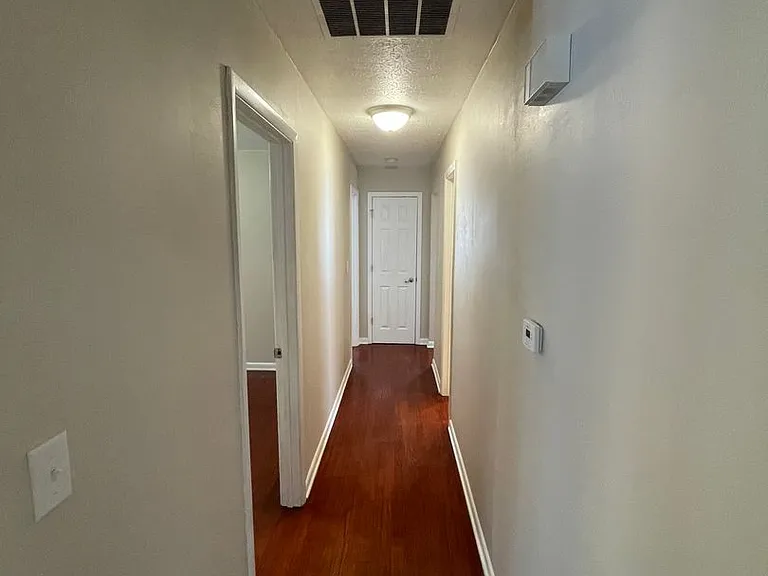 1119 E Edgewood St — Photo 9