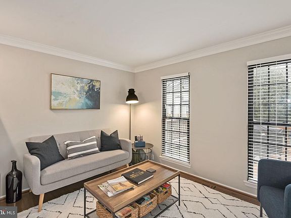 3rd image of 10085 Apple Wood Ct