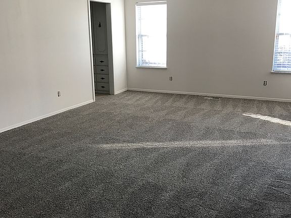 4th image of 705 Twin Lakes Dr