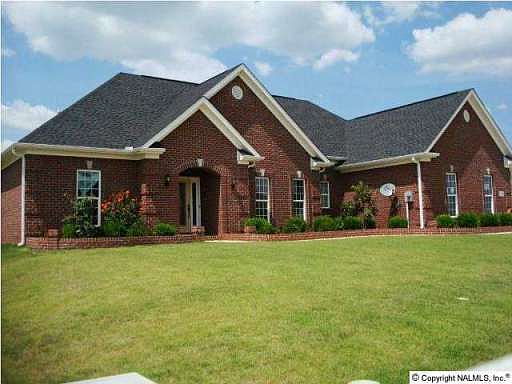 1st image of 113 Evergreenview Dr