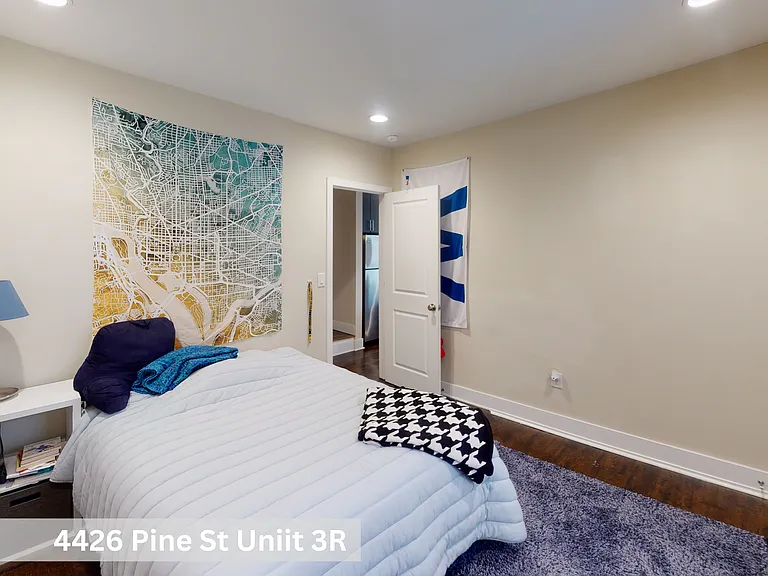 University City Boutique — Photo 18