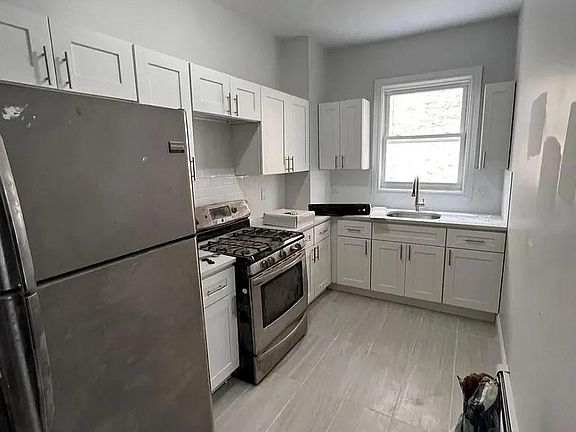 2nd image of 4323 Edson Ave